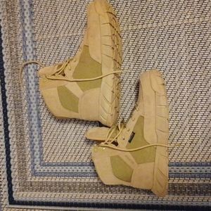 Men's work boots. Size 12